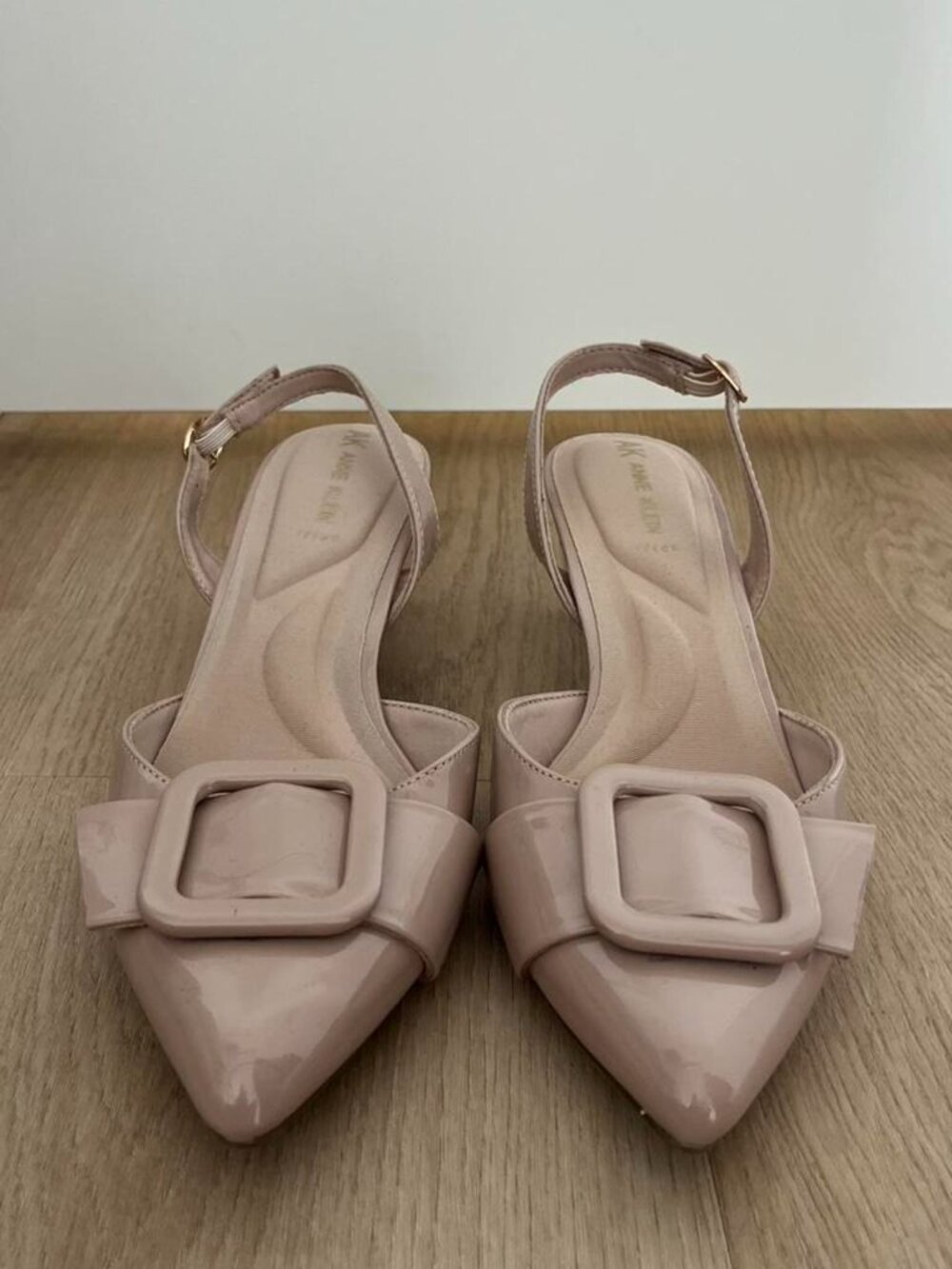 Anne Klein Women's Tan and Pink Courts